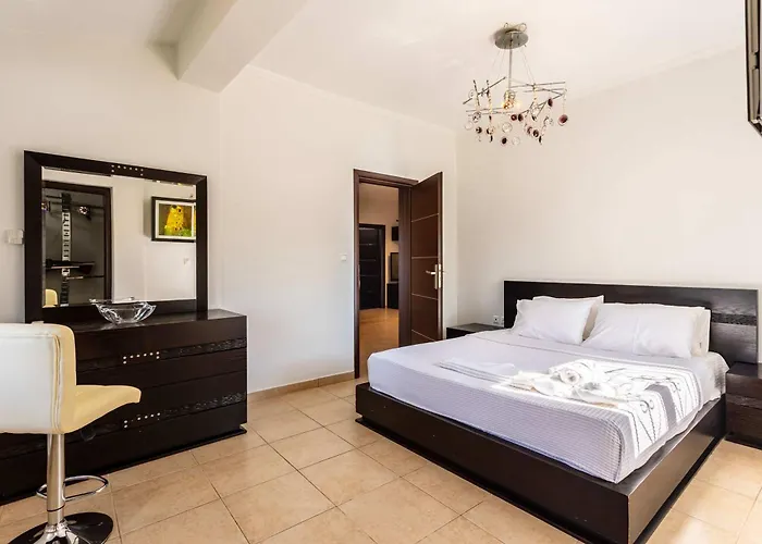 Filiatra's Cozy Haven A Peaceful Escape In Nature Appartement Filiatra