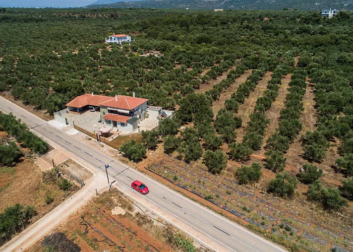 Filiatra's Cozy Haven A Peaceful Escape In Nature